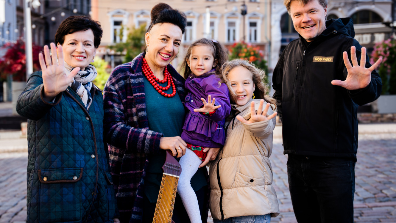 Labdarības maratons «Dod pieci!» šogad būs veltīts Ukrainas bēgļu bērniem
