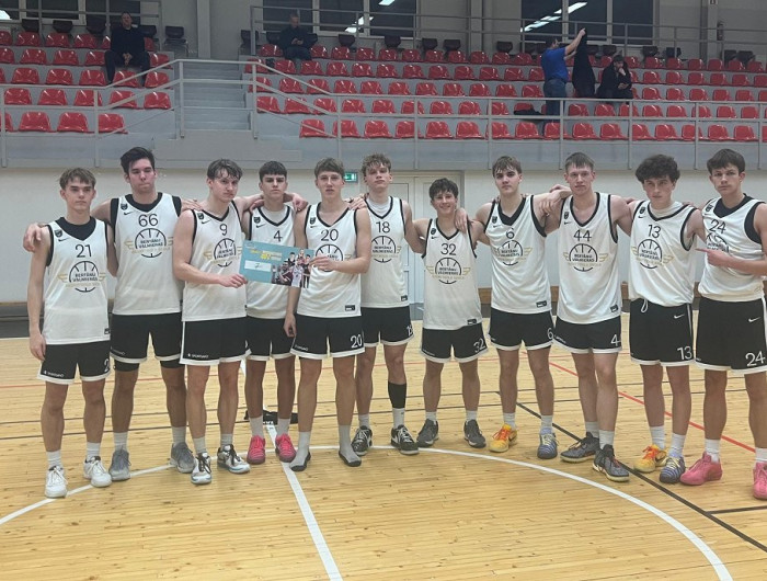 Bertānu Valmieras basketbola skola kopumā labdarības maratonam «Dod pieci!» noziedo 2800 eiro
